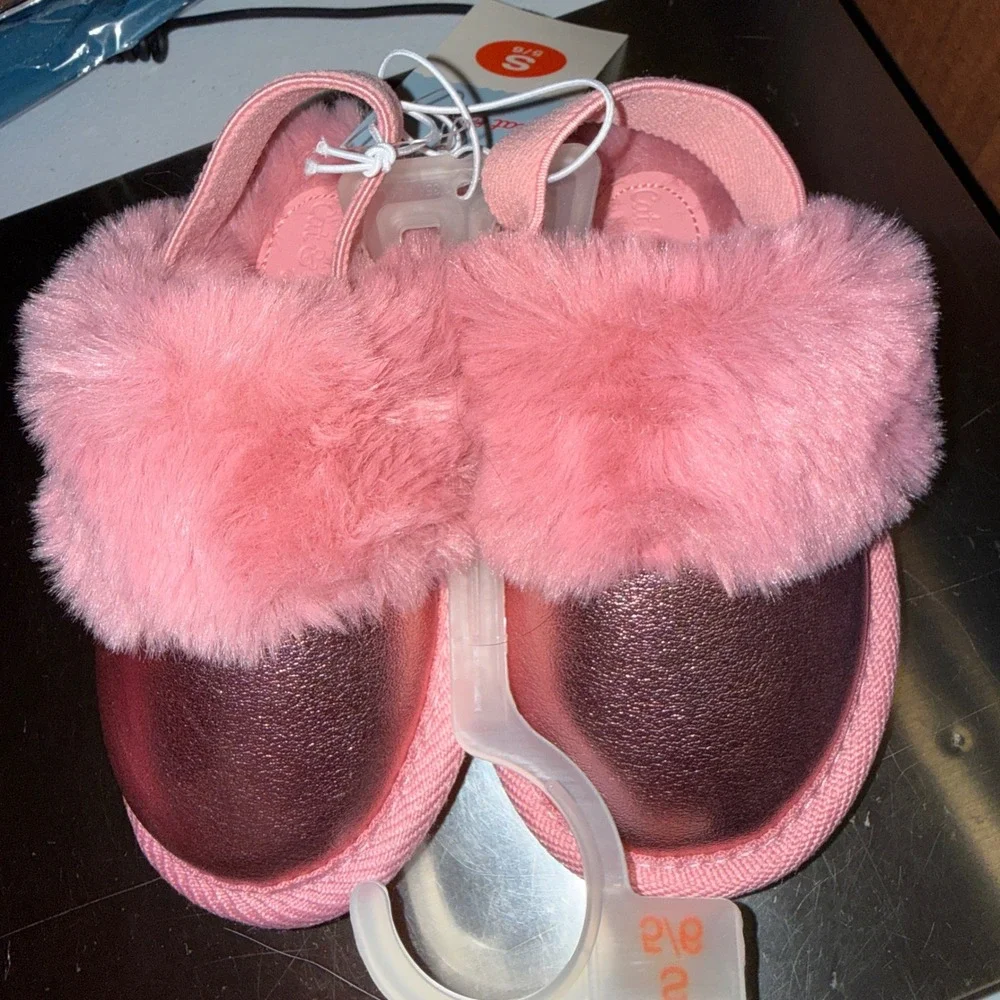 Cat & Jack Faux Fur Slippers Kids Size S 5/6 New Pink Metallic Elastic Strap